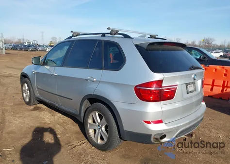 2012 BMW X5 xDrive35D z USA, uszkodzony, nr VIN 5UXZW0C53CL664016